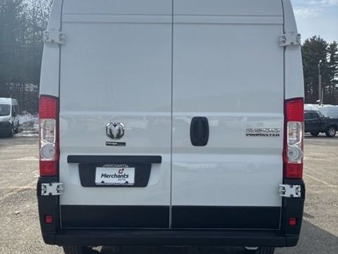 Used 2025 RAM ProMaster 2500 w/ Convenience Group FWD image 6