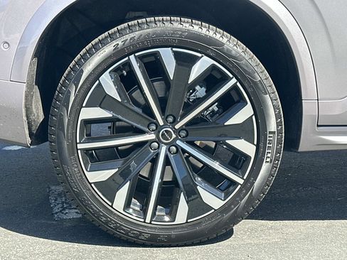 Certified 2026 Volvo XC90 B5 Plus image 28