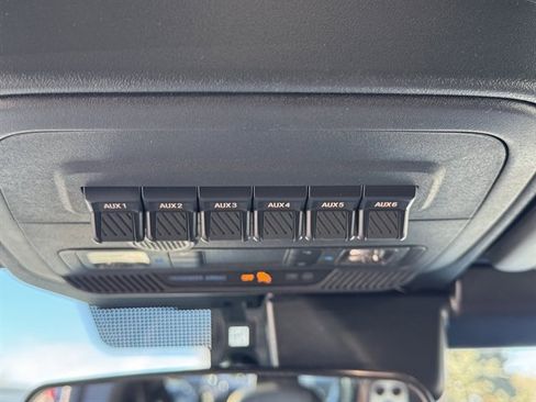 New 2025 Ford Bronco Badlands AWD/4WD image 18