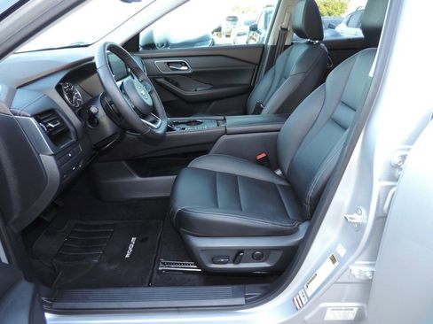 Used 2021 Nissan Rogue SL FWD image 21