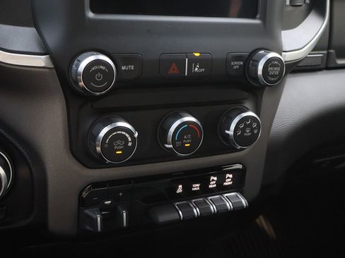 Used 2022 RAM 1500 Big Horn AWD/4WD image 16