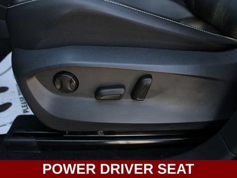 Used 2024 Volkswagen Tiguan SE AWD/4WD image 3