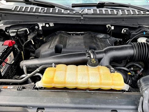 Used 2019 Ford Expedition Limited image 32