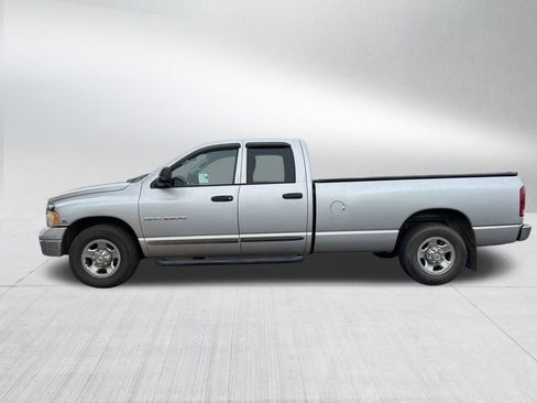 Used 2004 Dodge Ram 2500 Truck SLT image 32