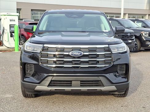 New 2026 Ford Explorer Active image 2