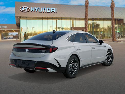 New 2026 Hyundai Sonata Limited FWD image 4