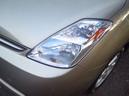 Used 2005 Toyota Prius FWD image 19