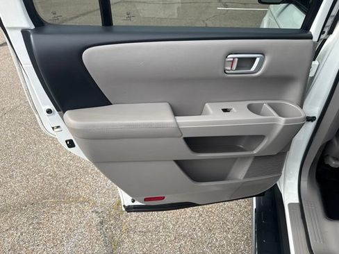 Used 2015 Honda Pilot EX-L image 17