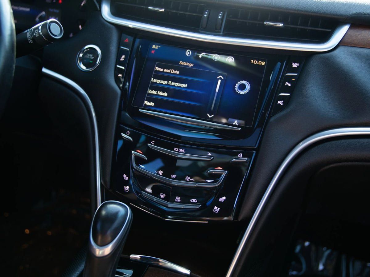 Used 2015 Cadillac XTS Luxury w/ Driver Awareness Package FWD image 31