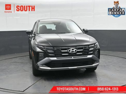 Used 2025 Hyundai Tucson SE AWD/4WD image 5