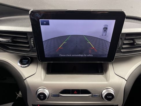 Used 2022 Ford Explorer XLT w/ Class IV Trailer Tow Package image 23