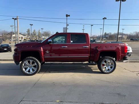 Used 2017 Chevrolet Silverado 1500 LTZ Z71 w/ LTZ Plus Package image 10