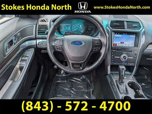 Used 2017 Ford Explorer Limited w/ Equipment Group 301A FWD image 21