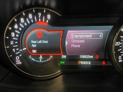 Used 2015 Lincoln MKZ w/ Technology Package FWD image 13