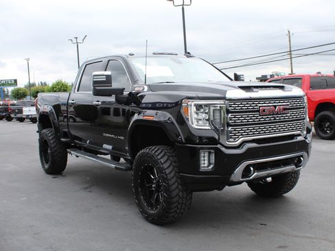 Used 2022 GMC Sierra 3500 Denali w/ Denali Ultimate Package AWD/4WD image 8
