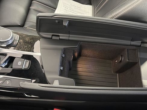 Used 2019 BMW 540i xDrive w/ M Sport Package image 36