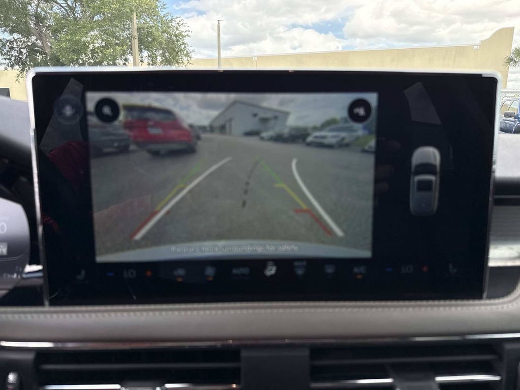 Used 2023 Lincoln Corsair FWD image 27
