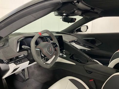 Used 2023 Chevrolet Corvette Stingray Premium Cpe w/ Z51 Performance Package image 26