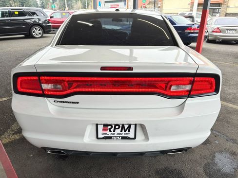 Used 2012 Dodge Charger SE image 6