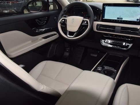 New 2026 Lincoln Corsair Reserve image 15