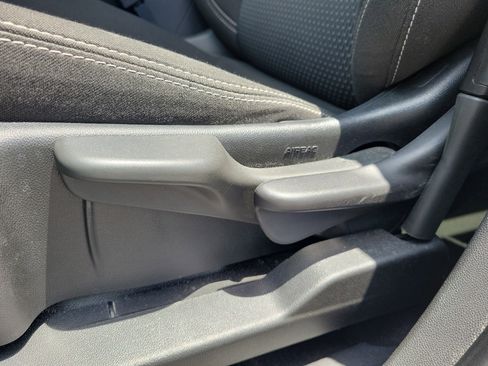 Used 2024 GMC Terrain SLE FWD image 15