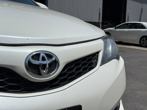 Used 2012 Toyota Camry SE FWD image 38