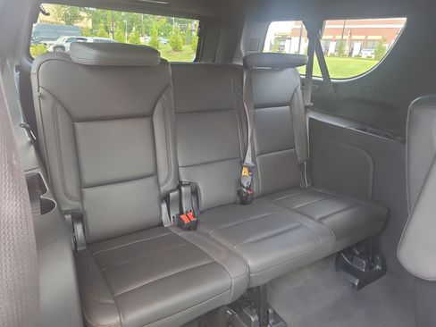 Used 2024 Chevrolet Suburban High Country AWD/4WD image 29
