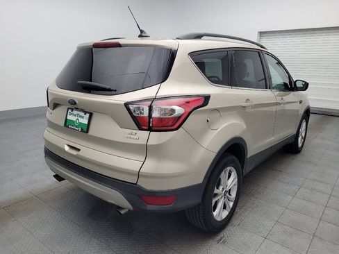 Used 2018 Ford Escape SE w/ SE Sync 3 Package FWD image 9