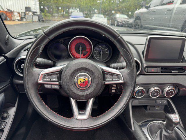 Used 2019 FIAT 124 Spider Abarth w/ Visibility Group RWD image 31