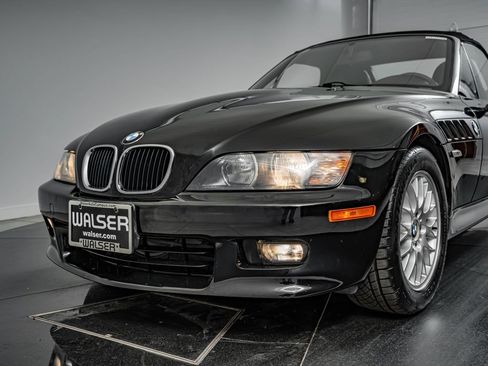 Used 2001 BMW Z3 2.5i RWD image 15