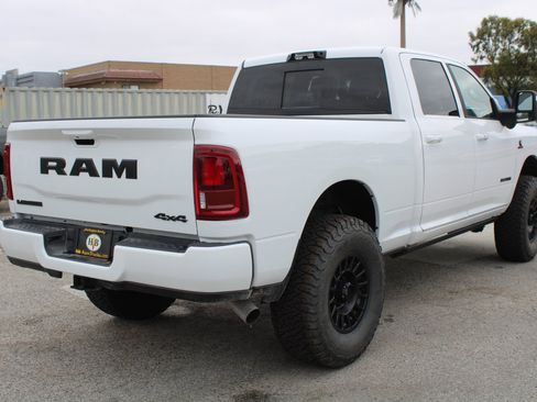 New 2026 RAM 2500 Laramie AWD/4WD image 5