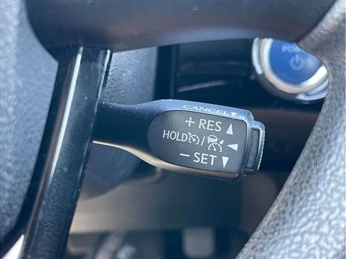 Used 2019 Toyota Prius LE image 21