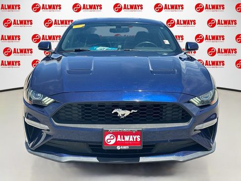 Used 2020 Ford Mustang Coupe RWD image 2