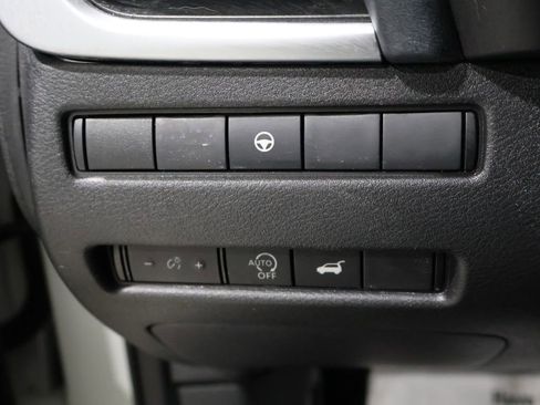 Used 2023 Nissan Rogue SV w/ SV Premium B Package image 36