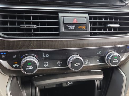 Used 2018 Honda Accord Touring image 29