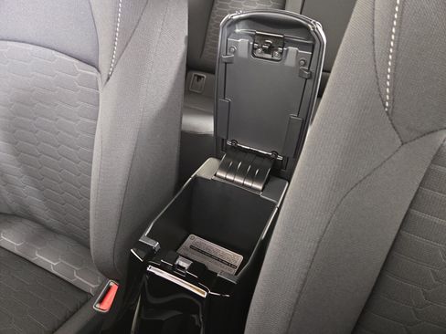 Used 2025 Toyota Corolla SE w/ SE Package FWD image 26
