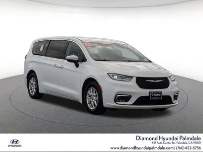 Used 2023 Chrysler Pacifica Touring-L
