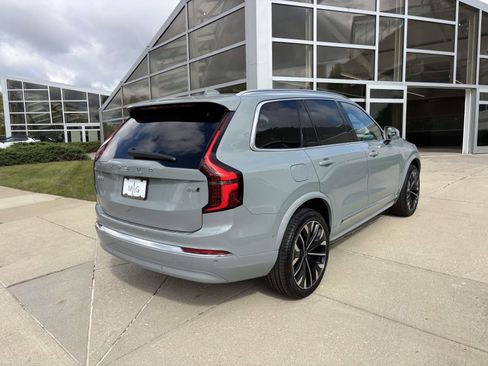 New 2026 Volvo XC90 B6 Plus w/ Protection Package Premier image 7