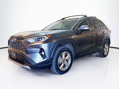 Used 2021 Toyota RAV4 Limited image 3