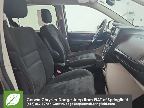 Used 2019 Dodge Grand Caravan SE FWD image 33