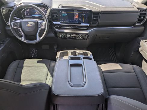 Used 2024 Chevrolet Silverado 1500 LT AWD/4WD image 16