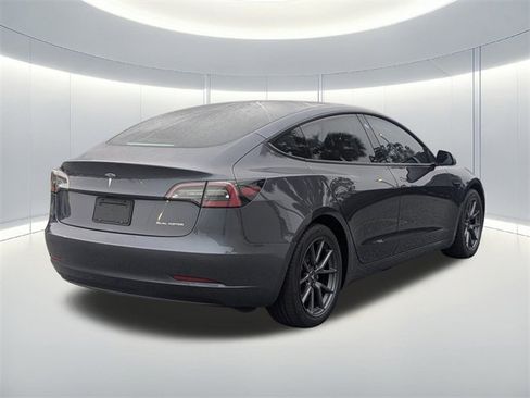 Used 2022 Tesla Model 3 Long Range image 6