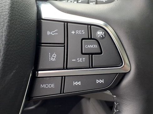 Used 2021 Toyota Highlander Limited image 14