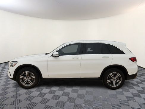 Used 2021 Mercedes-Benz GLC 300 4MATIC image 2