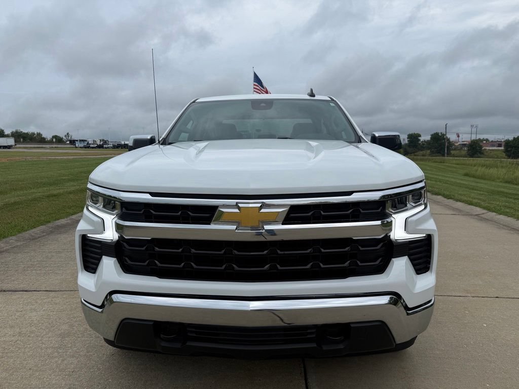 Used 2024 Chevrolet Silverado 1500 LT AWD/4WD image 10