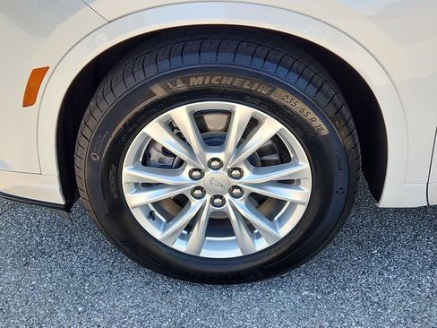 Certified 2023 Cadillac XT6 Luxury FWD image 7