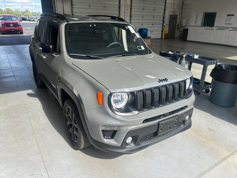Used 2022 Jeep Renegade Altitude AWD/4WD image 1