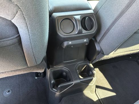 Used 2025 Jeep Wrangler Unlimited Sport AWD/4WD image 21