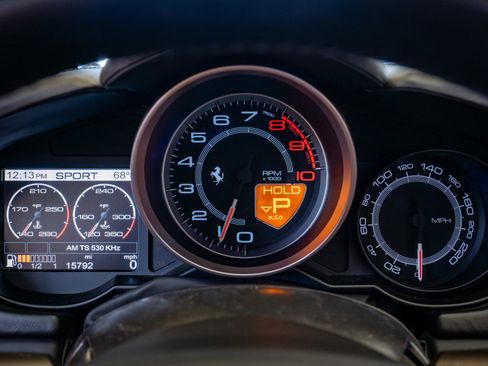 Used 2012 Ferrari California image 15