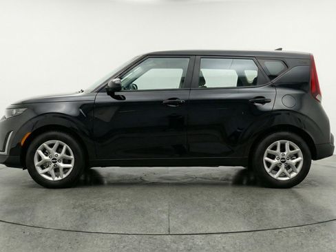 Used 2025 Kia Soul LX w/ LX Technology Package image 5